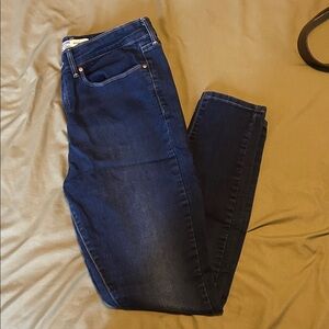 Signature Navy Women's Skinny Jeans